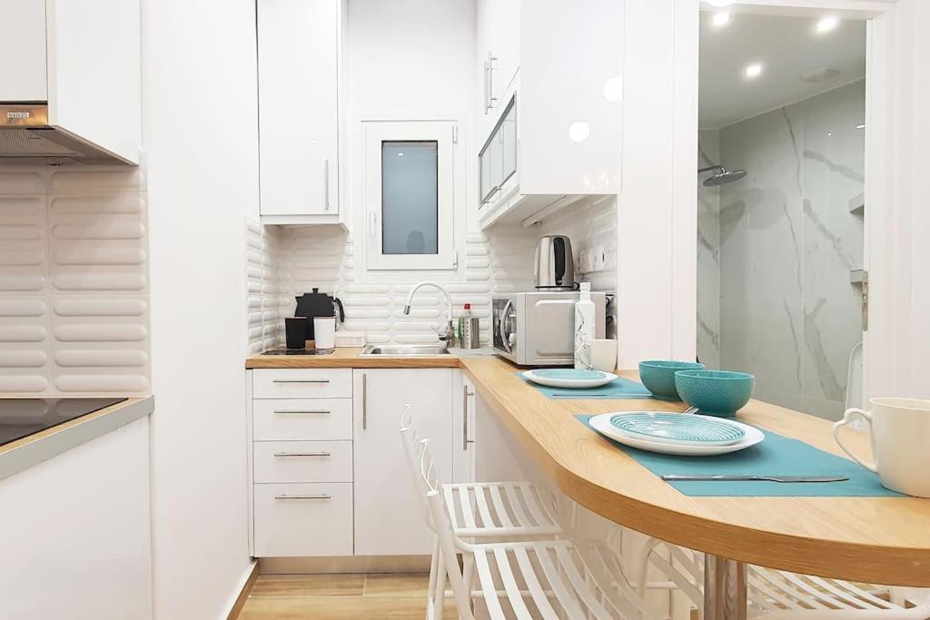 Acropolis Thisio Apartment 2 Bedrooms 2 Bathrooms Aten Exteriör bild